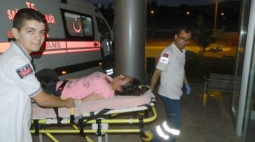 Osmancık'ta Bayan Motosiklet S&uuml;r&uuml;c&uuml;s&uuml; Kaza Yaptı