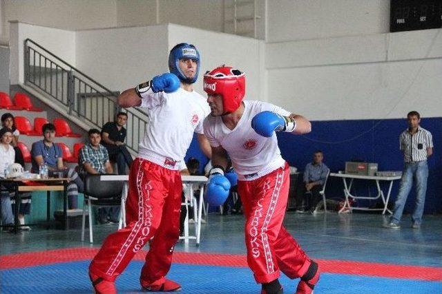 Van Gençlik Hizmetleri Ve Spor İl Müdürlüğü Tarafından Düzenlenen Kickboks İl Birinciliği Müsabakaları Sona Erdi