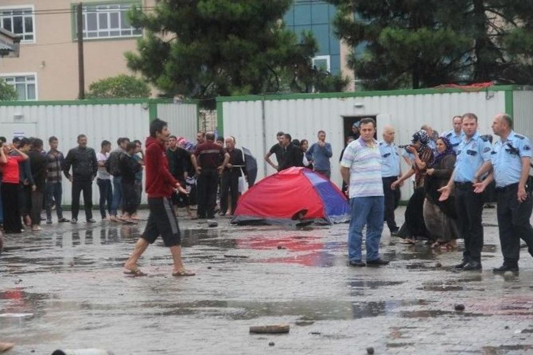 Mevsimlik Fındık İş&ccedil;ilerinin &Ccedil;adır Yeri Kavgası