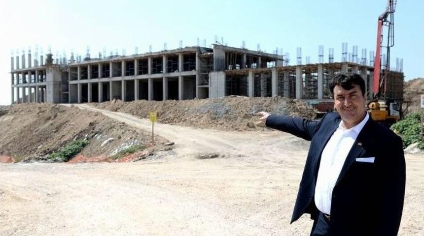 Başkan D&uuml;ndar H&uuml;davendigar Lisesi İnşaatını Yerinde İnceledi