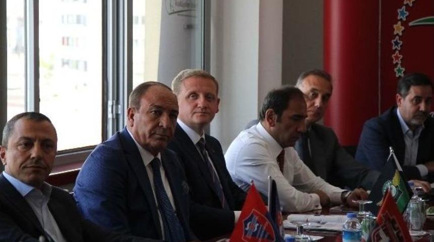 Kul&uuml;pler Birliği Yeni Başkanını Se&ccedil;iyor