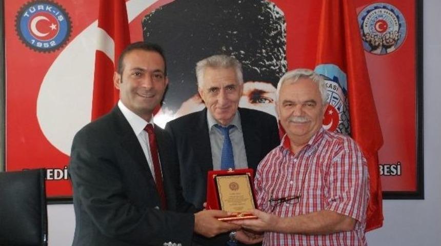 Belediye İş De Devir Teslim Yapıldı