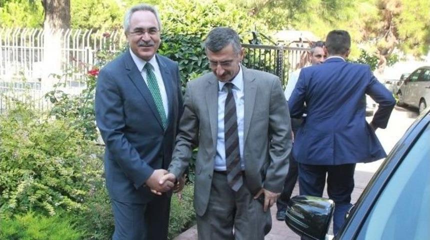 Vali Bektaş&rsquo;tan İzmir Orman B&ouml;lge M&uuml;d&uuml;r&uuml; Aydın&rsquo;a Ziyaret