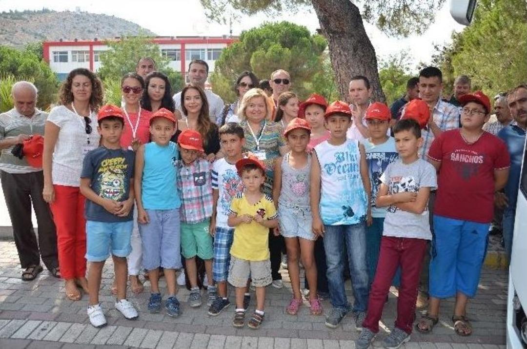 Somalı &Ccedil;ocukların Ma&ccedil; Heyecanı