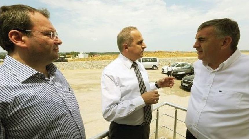 İş D&uuml;nyası İstikrardan Yana