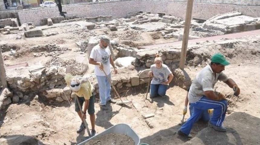 Bursa'da &Ccedil;ini Fırınları Kazısı Başladı