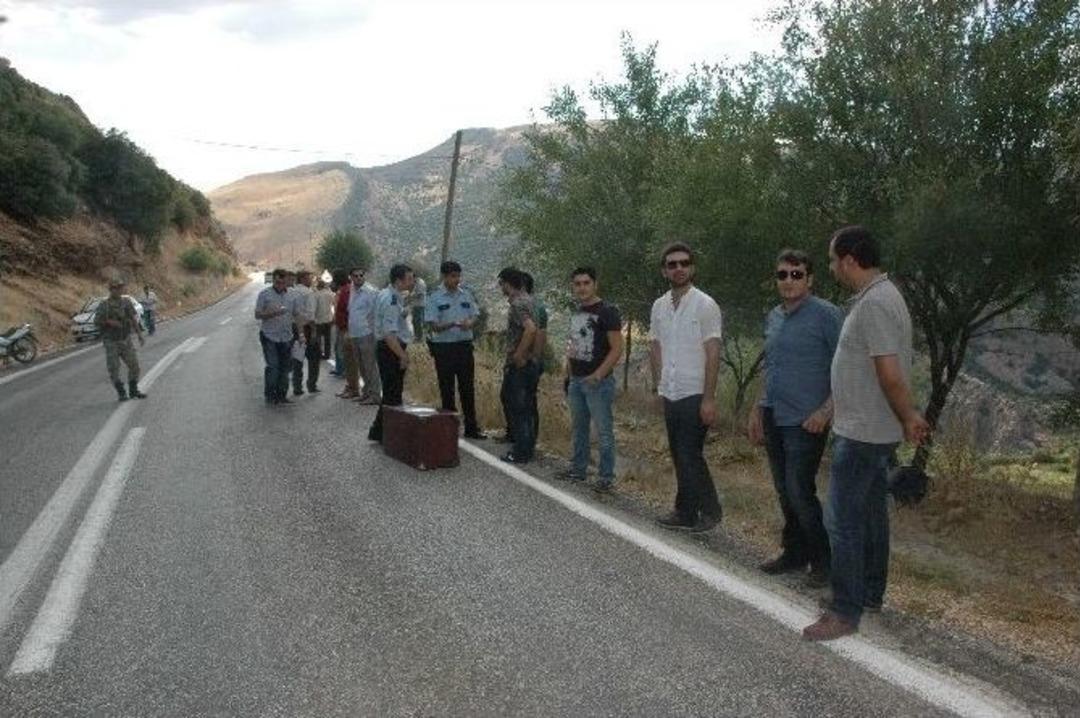 Hırsızlar, &Ccedil;elik Kasayı Yol Ortasına Atıp Ka&ccedil;tı