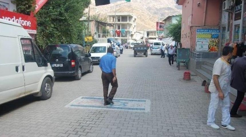 Sason&rsquo;da İsrail Bayrağı Yere &Ccedil;izildi