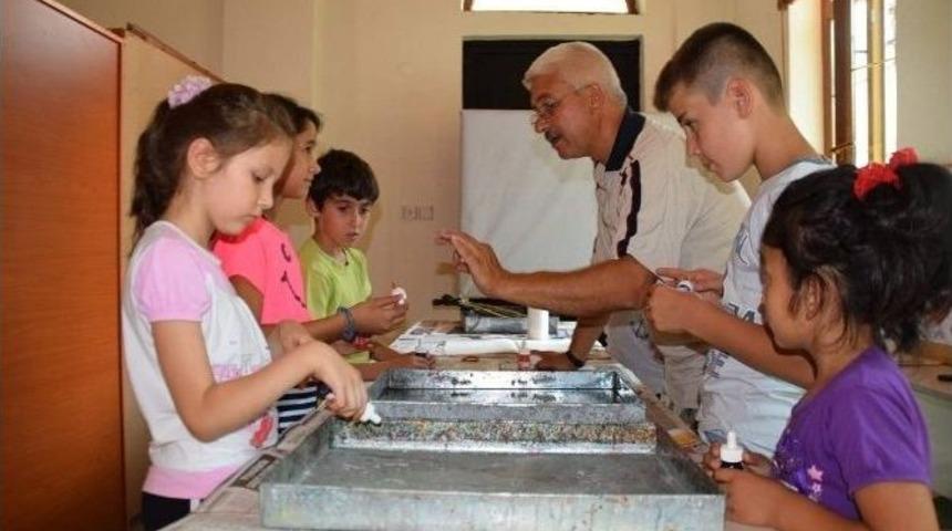 Sındırgı'da Bilgi Evleri'ne Yoğun İlgi