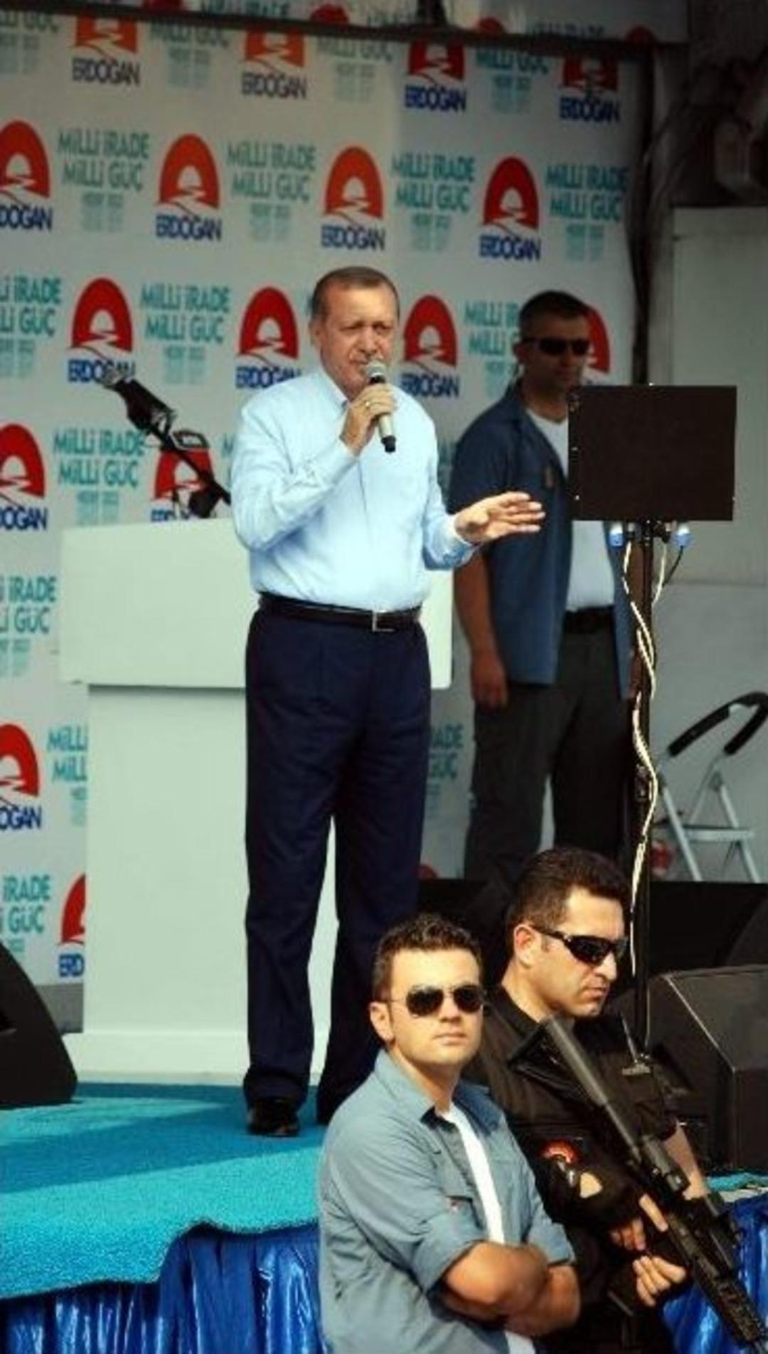 Başbakan Erdoğan: &ldquo;ekmel, Sen T&uuml;rkiye'ye Yabancısın&rdquo;