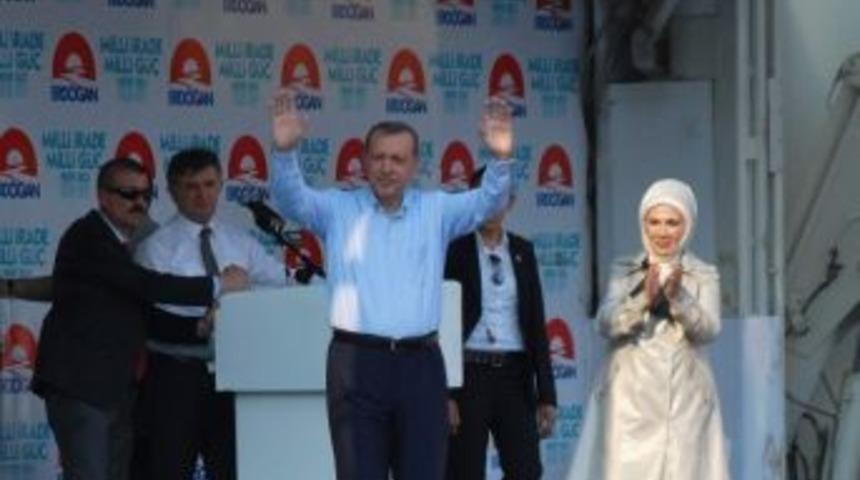 Başbakan Erdoğan İle B&uuml;y&uuml;kşehir Belediye Başkanı &Ccedil;er&ccedil;ioğlu Arasında S&uuml;rpriz G&ouml;r&uuml;şme