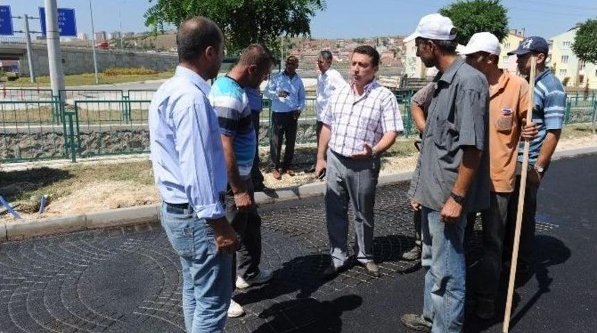 Başkan Bakıcı Kanal Boyunda Asfaltlama &Ccedil;alışmalarına Katıldı