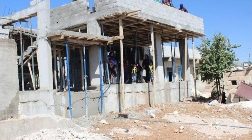 Eyyübiye'de Kaçak Yapılan İnşaatlar Yıkıldı