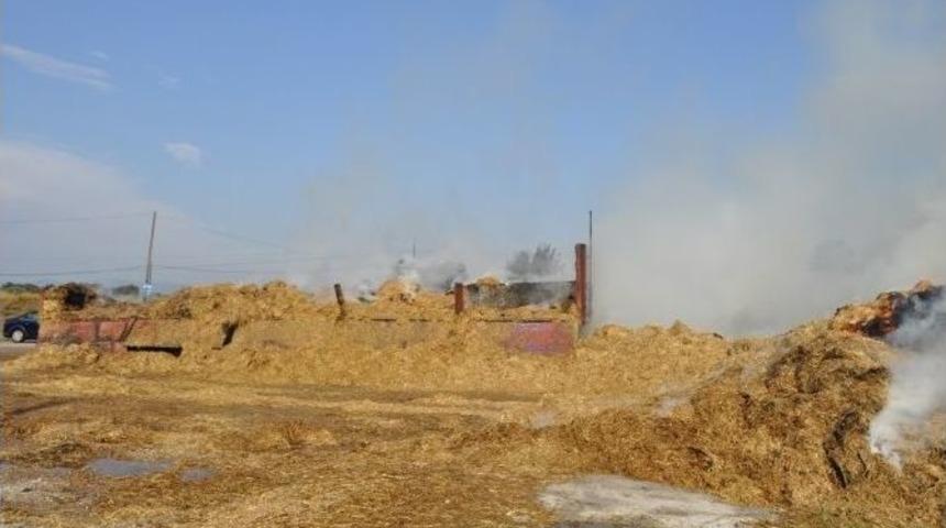 Saman Y&uuml;kl&uuml; Tır'a Yıldırım D&uuml;şt&uuml;