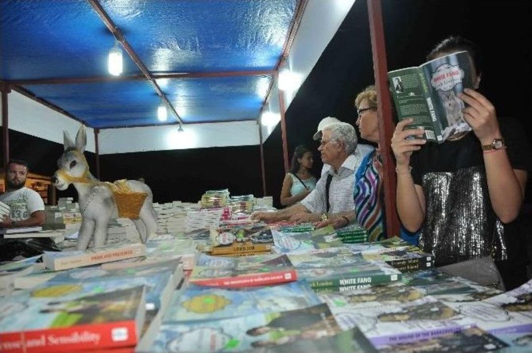 Kuşadası&rsquo;nda Kitap Ve Edebiyat G&uuml;nleri Başladı