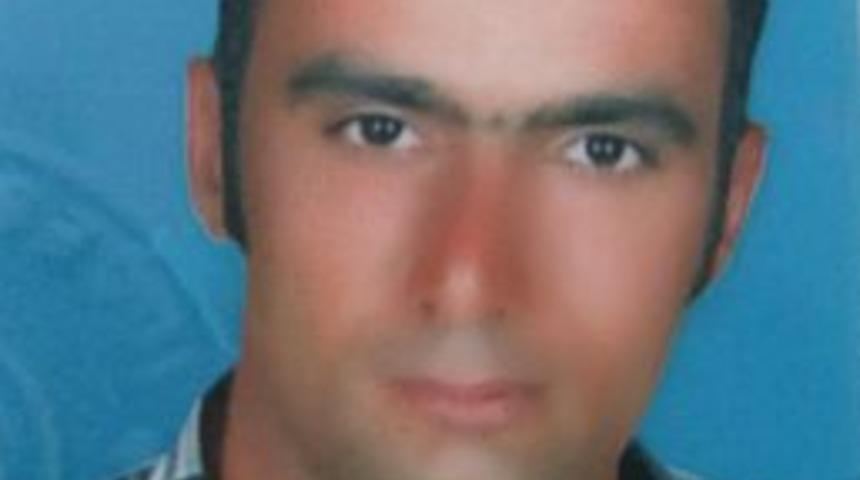 Ağaç Yerine Bacağını Kesen Genç Öldü