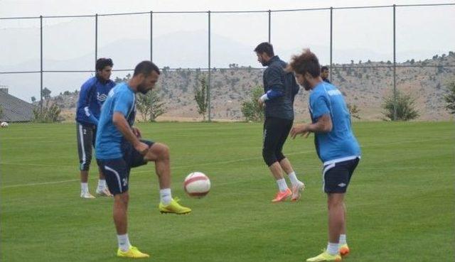 Demirspor Yeni Sezona Sıkı Hazırlanıyor