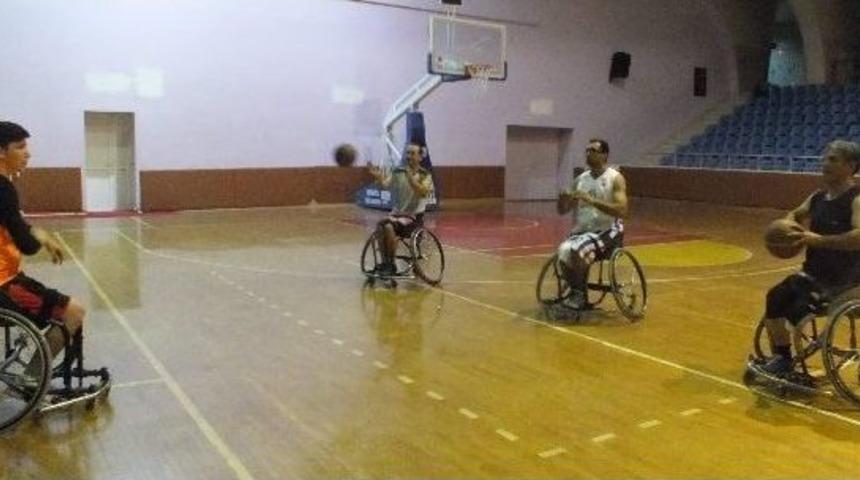 Ayesk Se&ccedil;melere Başladı