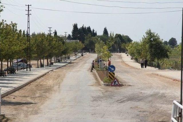 Kırklareli Şehir Mezarlığı'nda Çevre Düzenlemesi Yapılıyor