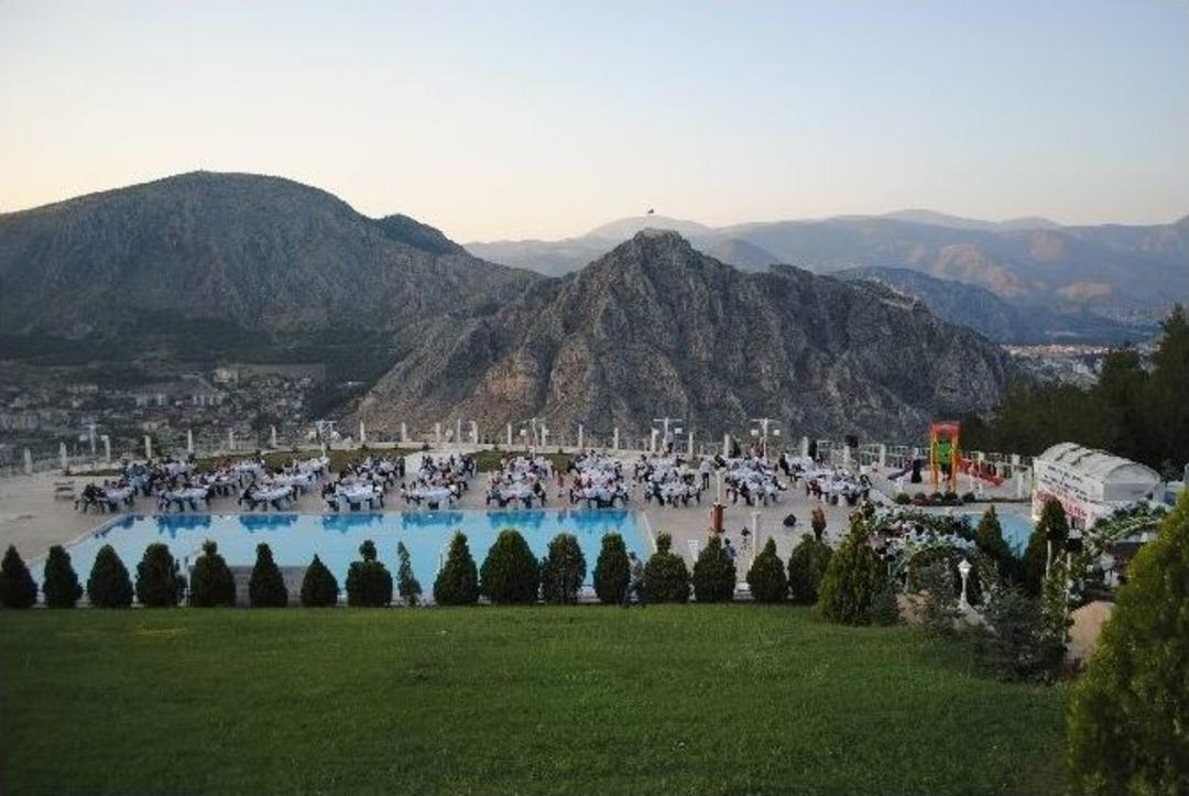 Amasya Belediyesi 50 &Ccedil;ocuğu S&uuml;nnet Ettirdi