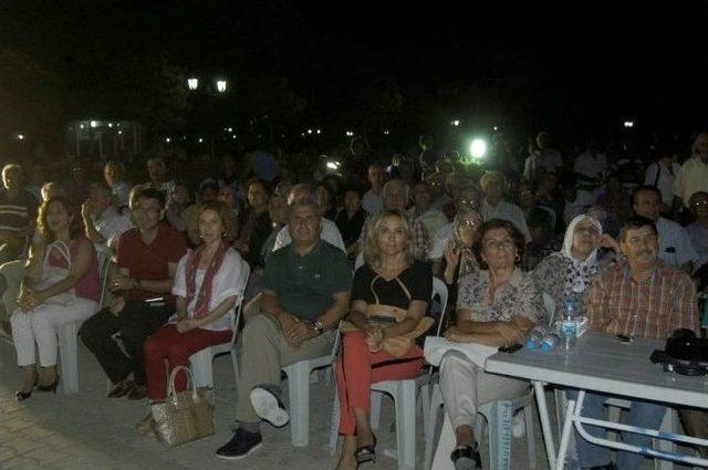 Korkuteli'nde Ekmeleddin İhsanoğlu'na Destek Toplantısı