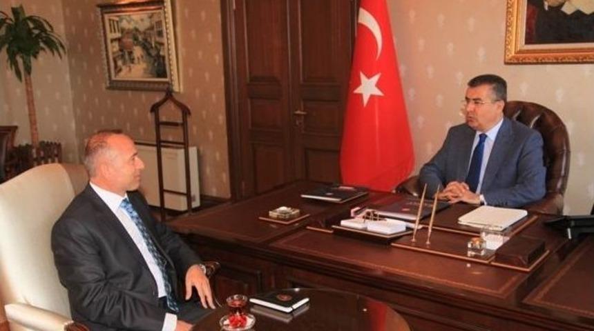 Pmyo M&uuml;d&uuml;r&uuml; Tuncer&rsquo;den Vali Lekesiz'e Ziyaret