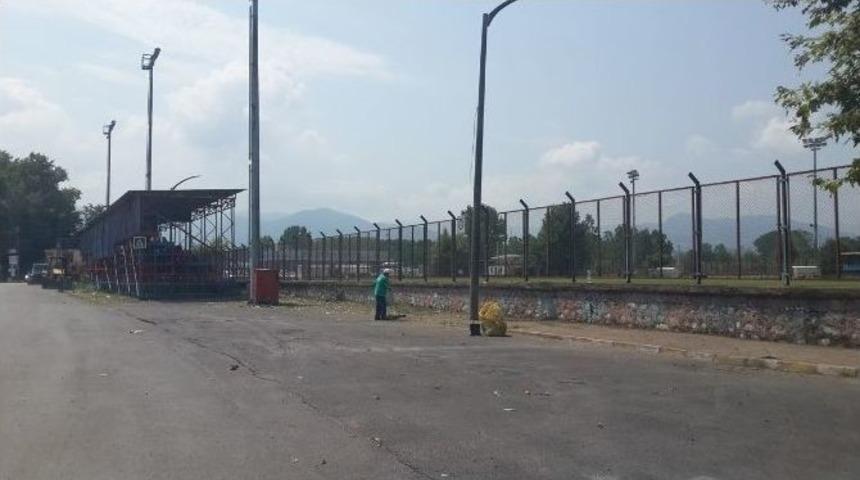 Kartepe Yakup Altun Stadı Ma&ccedil;lara Hazır