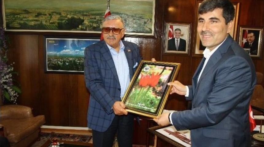 Eski Vekilden Başkan Asya&rsquo;ya Ziyaret