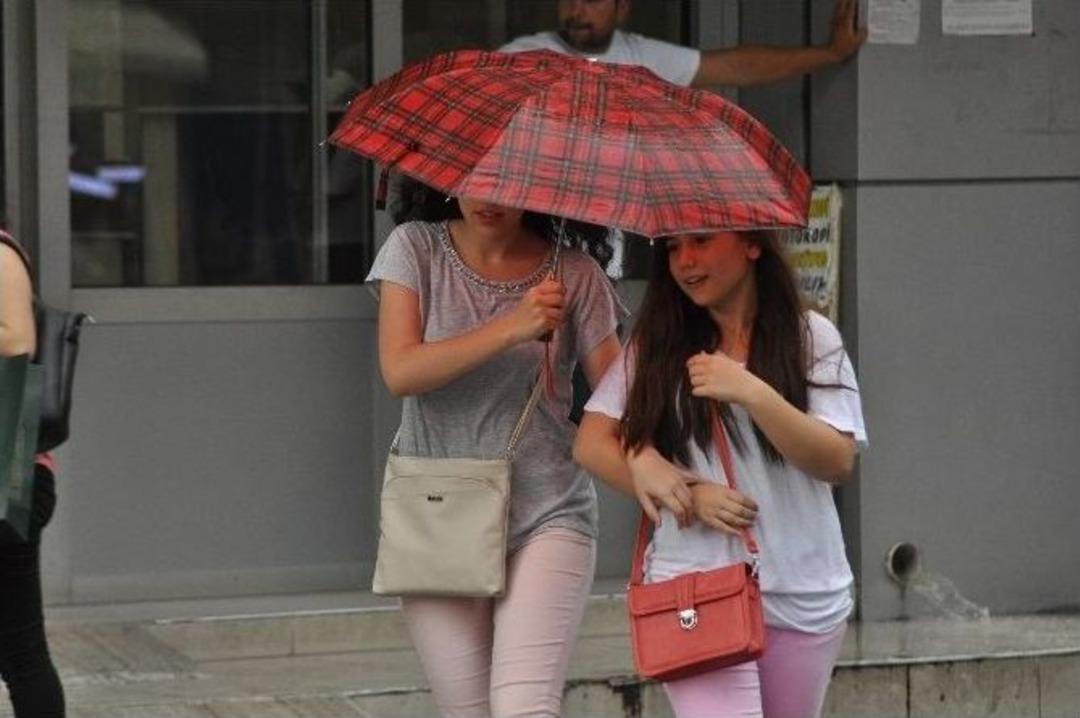 Balıkesir'de Sağanak Yağmur