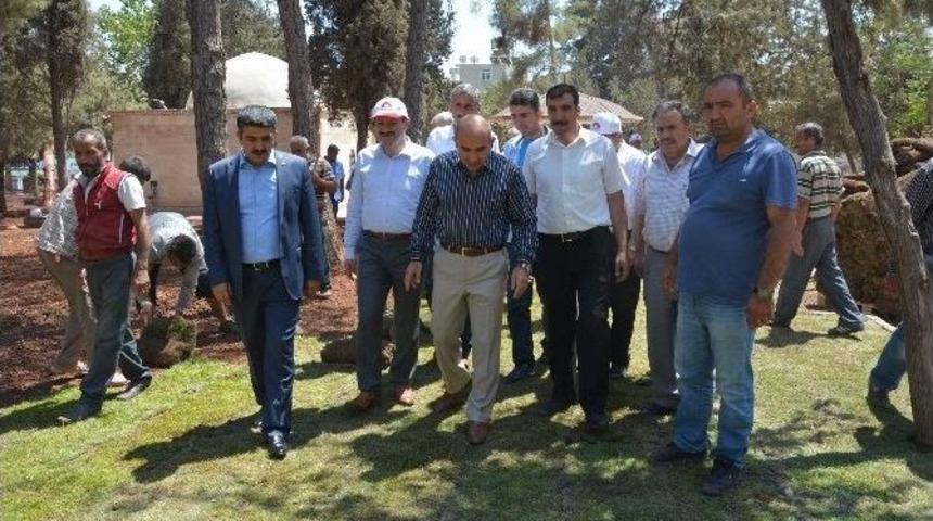 Başkan Kara İslam Bey Parkında Yapılan &Ccedil;alışmaları Takip Etti