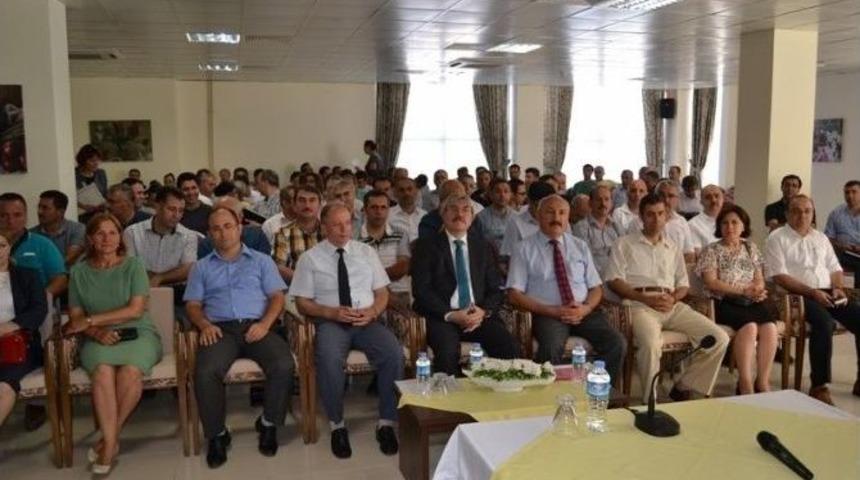 Ayvalık&rsquo;ta &Uuml;cretsiz Ders Kitabı Dağıtımı Semineri