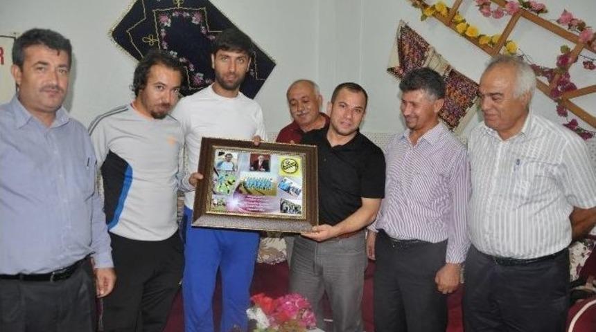 Yozgat Asfk&rsquo;den Sorgun Belediyespor Moral Ziyareti