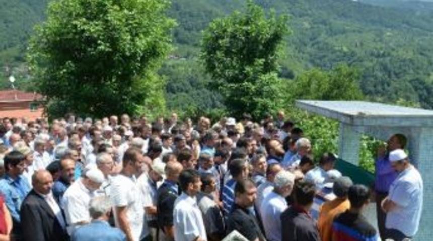 Trabzonlu Denizci Memleketinde Son Yolculuğuna Uğurlandı