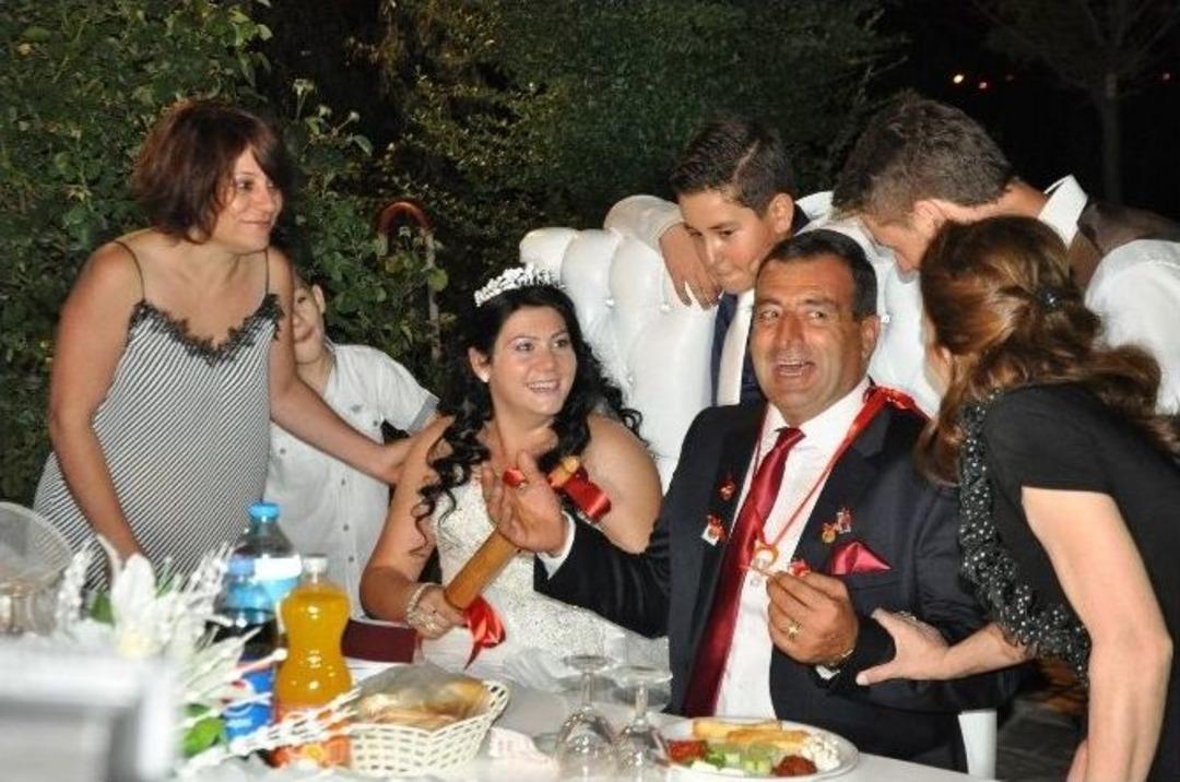 (&ouml;zel Haber) Tır&rsquo;ı Gelin Arabası Yapıp Şehir Turu Attılar