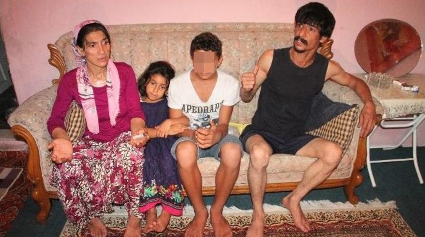 Hırsızlık Ş&uuml;phelisi &Ccedil;ocukları Lin&ccedil; Edilmekten Polis Kurtardı