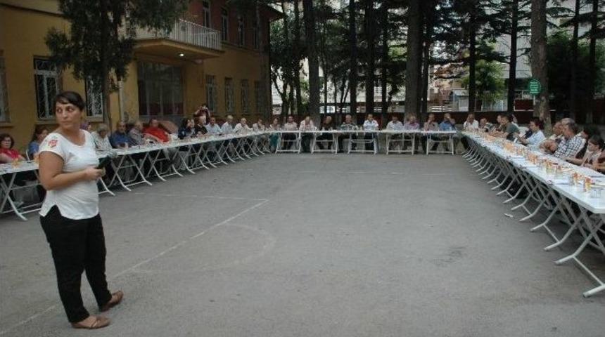 Bah&ccedil;elievler Mahallesinde 'mahalle Meclisi' Toplantısı