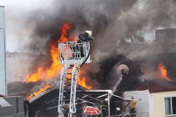 Klima Patlamasıyla Çıkan Yangın Korkuttu G4