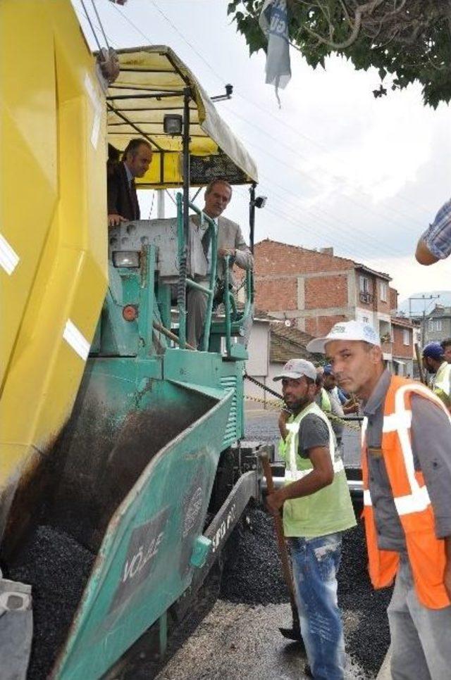 İnegöl'de Asfalt Çalışmaları Sürüyor