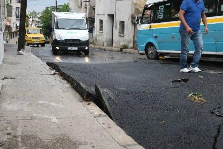 İzmir’de Yollar Yağmura Dayanamadı G3