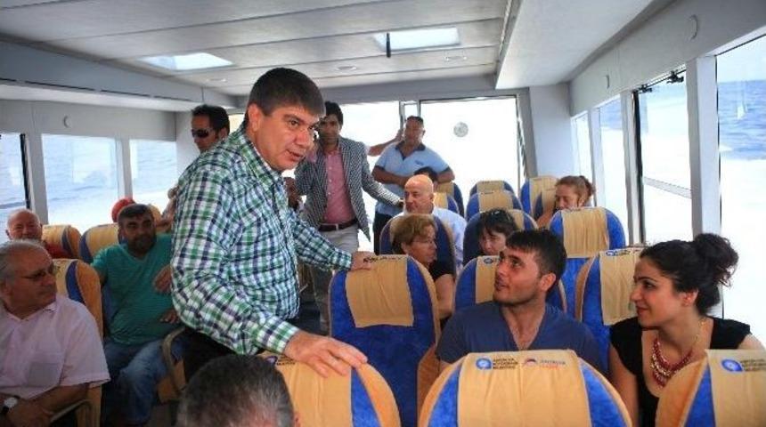 T&uuml;rel, Deniz Otob&uuml;s&uuml;yle Kemer'e Ge&ccedil;ti