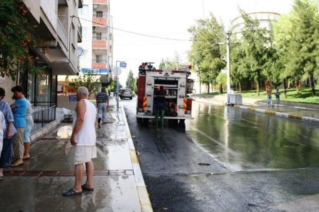 Evini Su Basan Vatandaş Belediyeden Yardım Bekliyor