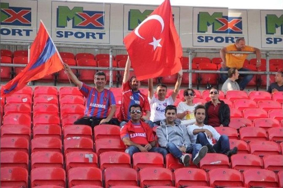 Karab&uuml;kspor Tur Atladı