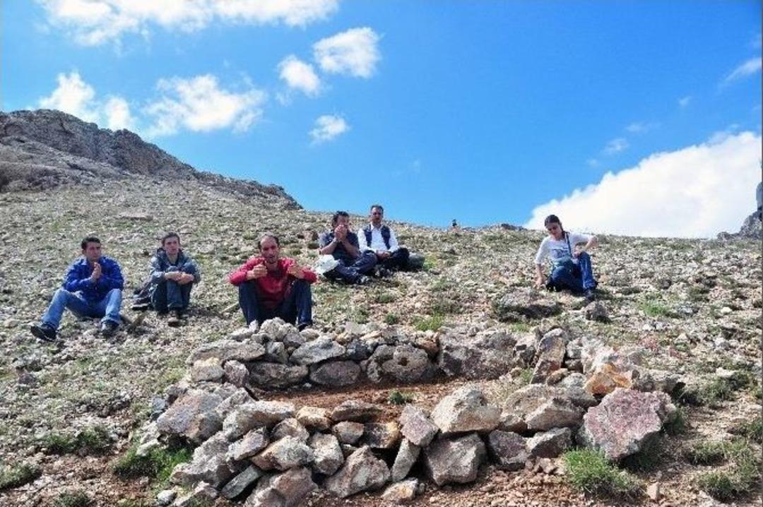 Artabel G&ouml;lleri Tabiat Parkı'nda Şehit Mezarları Araştırması Yapıldı