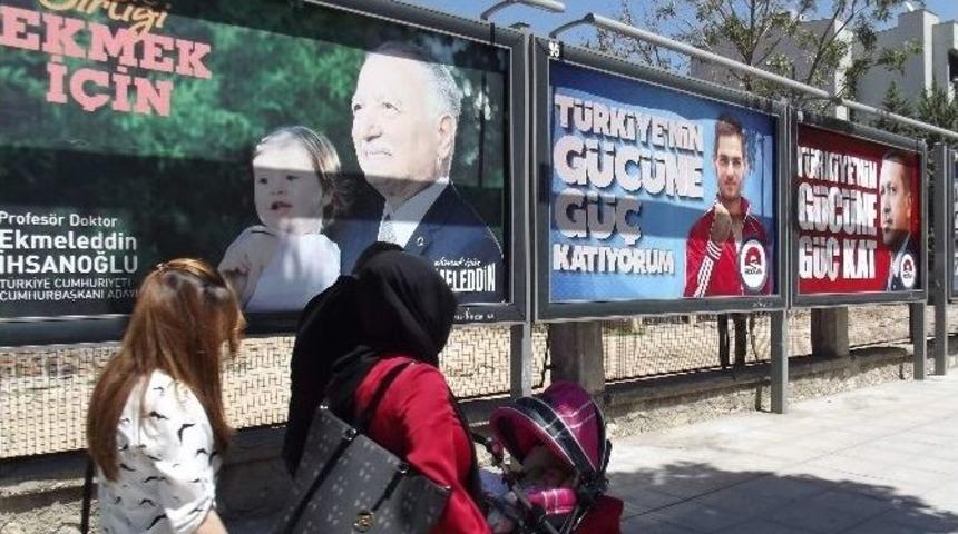 Se&ccedil;im Rekabeti Bilboardlara Da Yansıdı