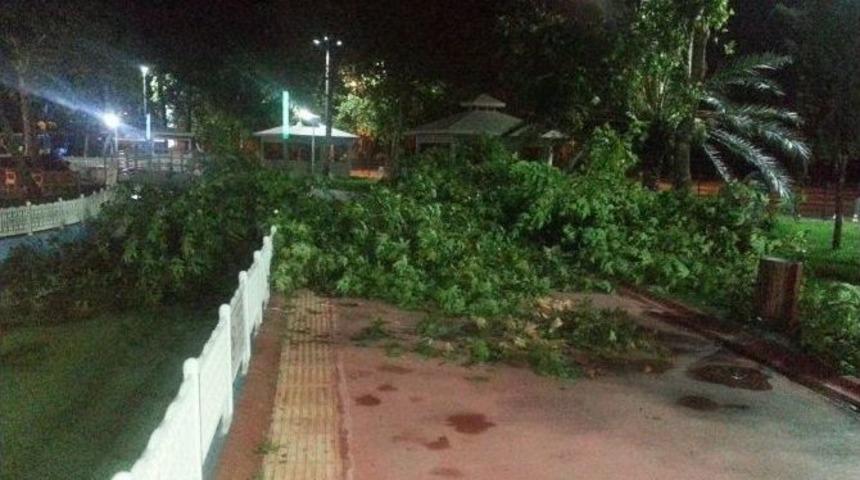 Antalya&rsquo;da Fırtına