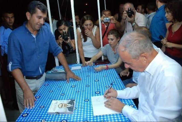 İlker Başbuğ, Altınkum Yazarlar Festivaline Konuk Oldu