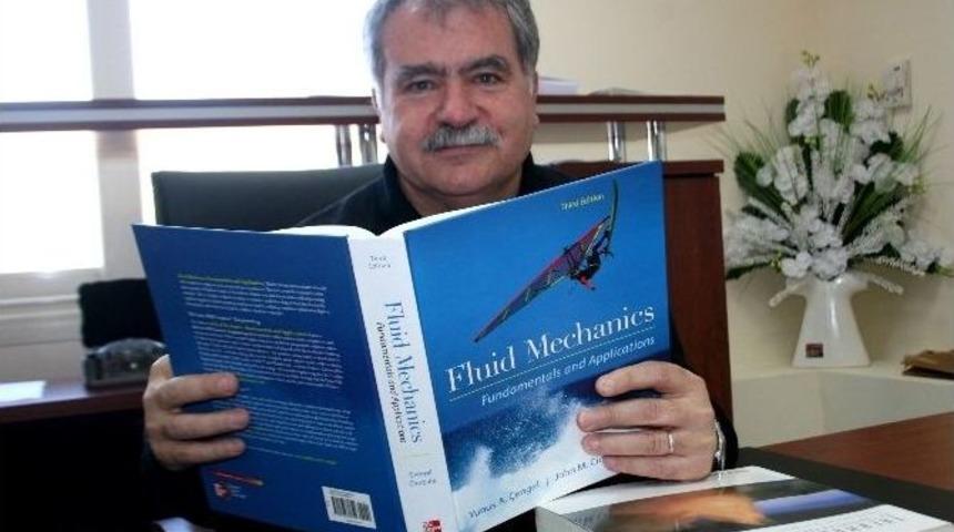 Ad&uuml; &Ouml;ğretim &Uuml;yesinin Kitaplarına T&uuml;ba&rsquo;dan &Ouml;d&uuml;l Yağmuru