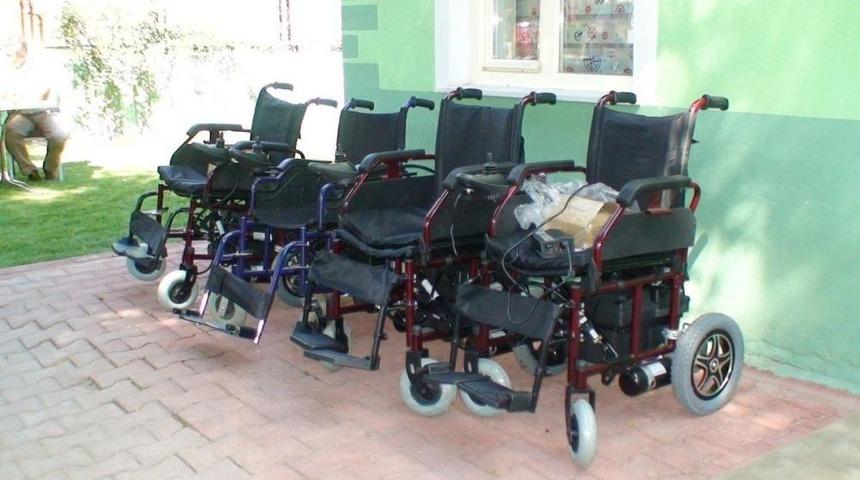 Ereğli'de Engellilere Tekerlekli Sandalye