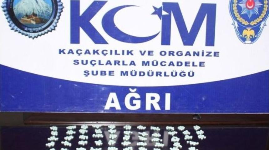Ağrı&rsquo;da Ka&ccedil;ak Sigara Ve Uyuşturucu Operasyonu