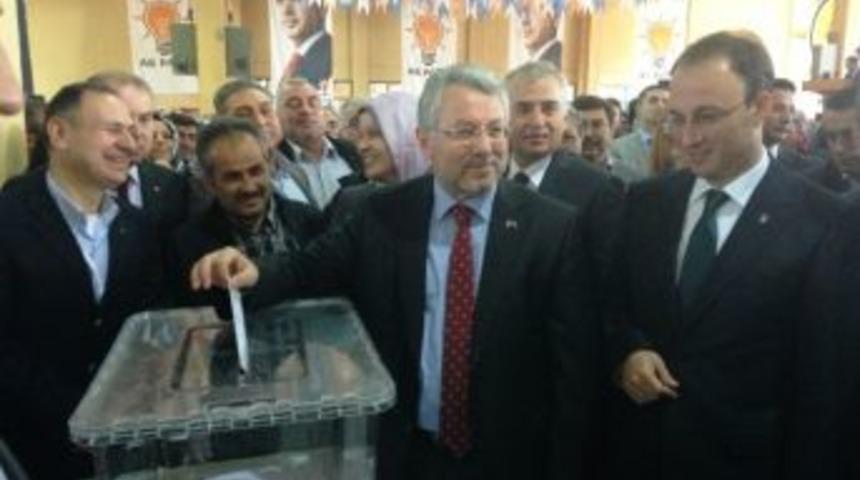 Ak Partili Y&uuml;ksel&rsquo;den Sandığa Gidin Mesajı